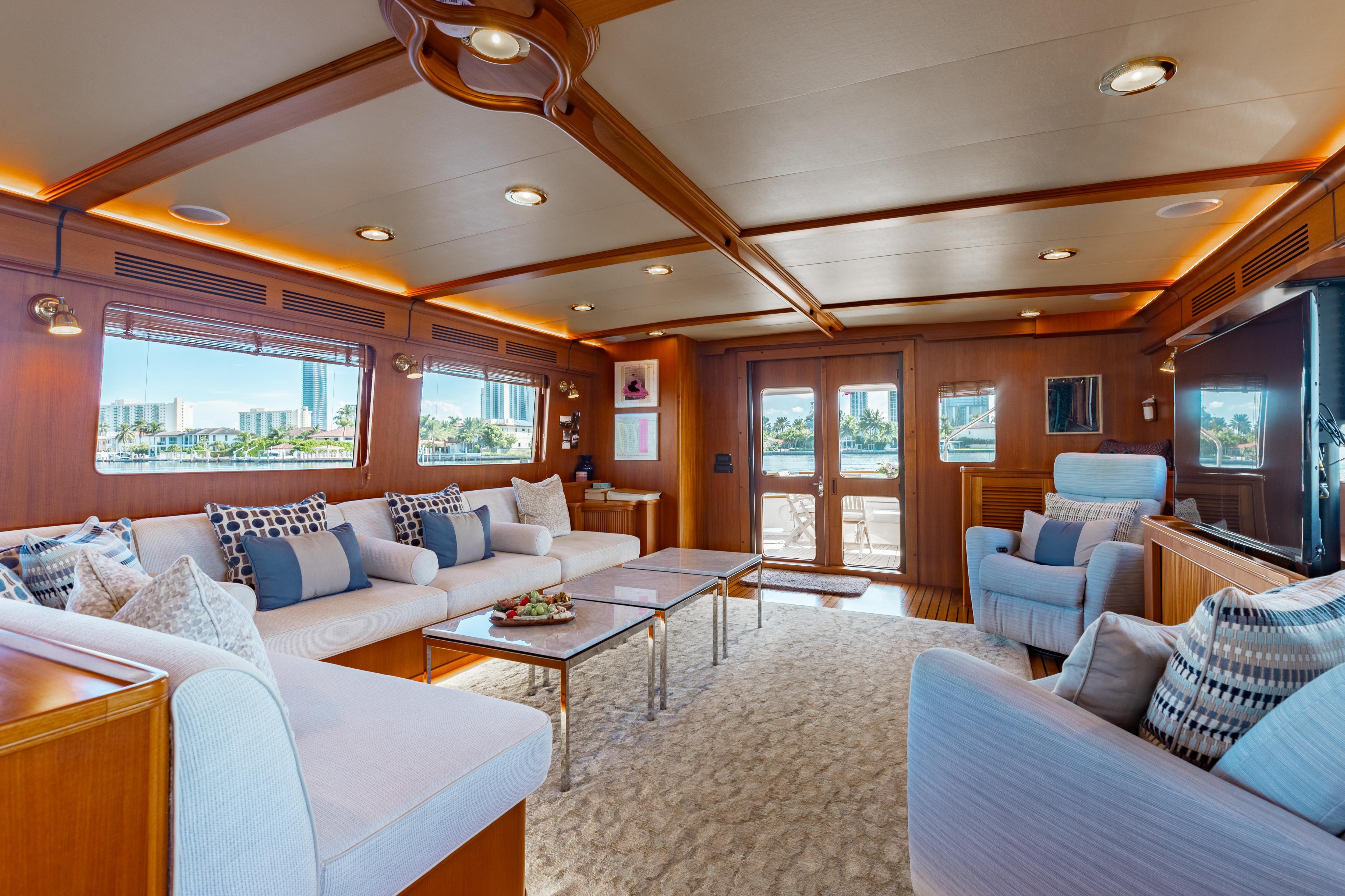 005_VIRGINIA SEA_Main Salon_HR-KJlNzXli.jpg