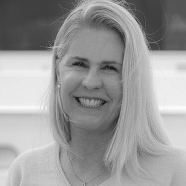 Liz-Howard_2-yI1H7UKD.jpg