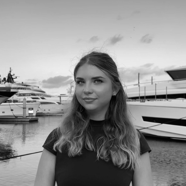 Karolina Walach - Charter Retail Assistant - Fraser