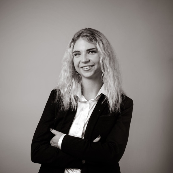 Karolina Walach - Charter Retail Assistant - Fraser