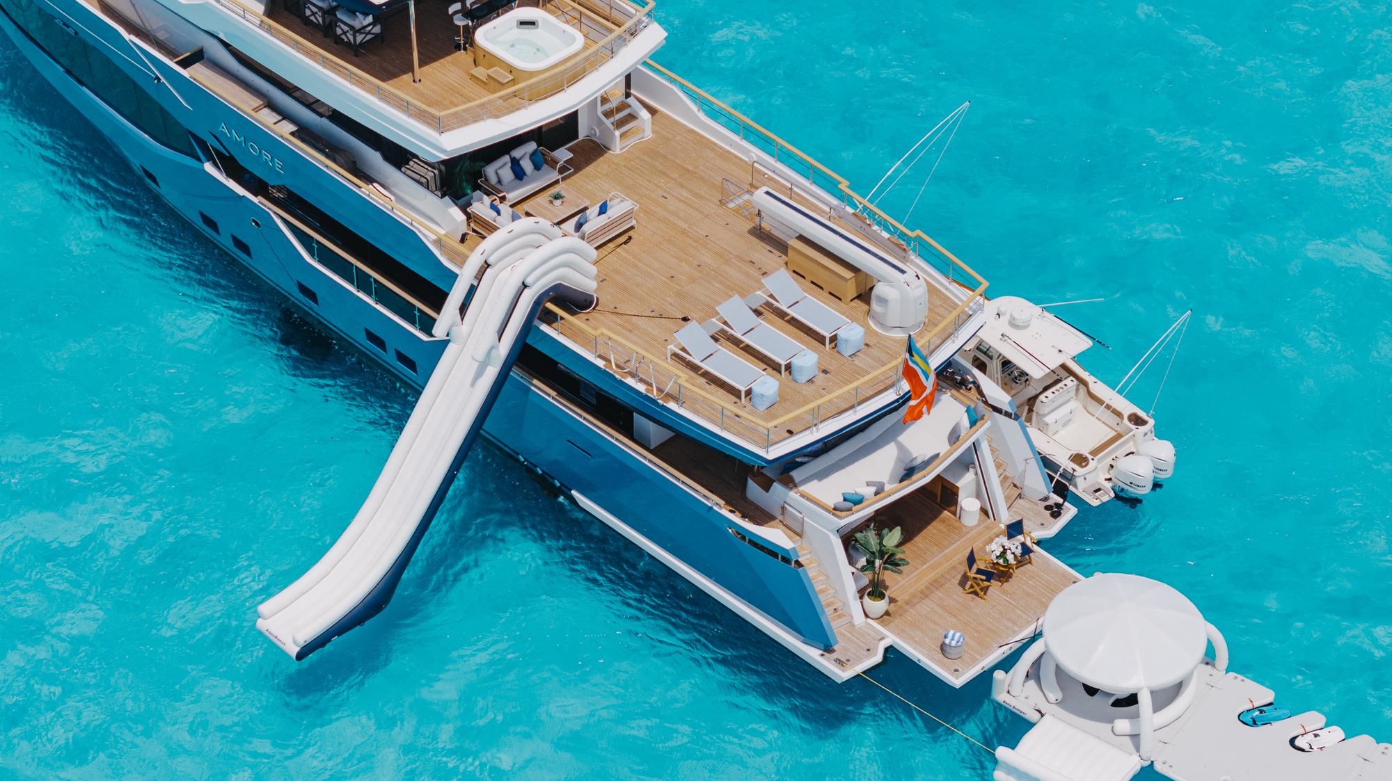 amore-lifestyle-toy-slide_fraseryachts-N7TeBJTz.jpg