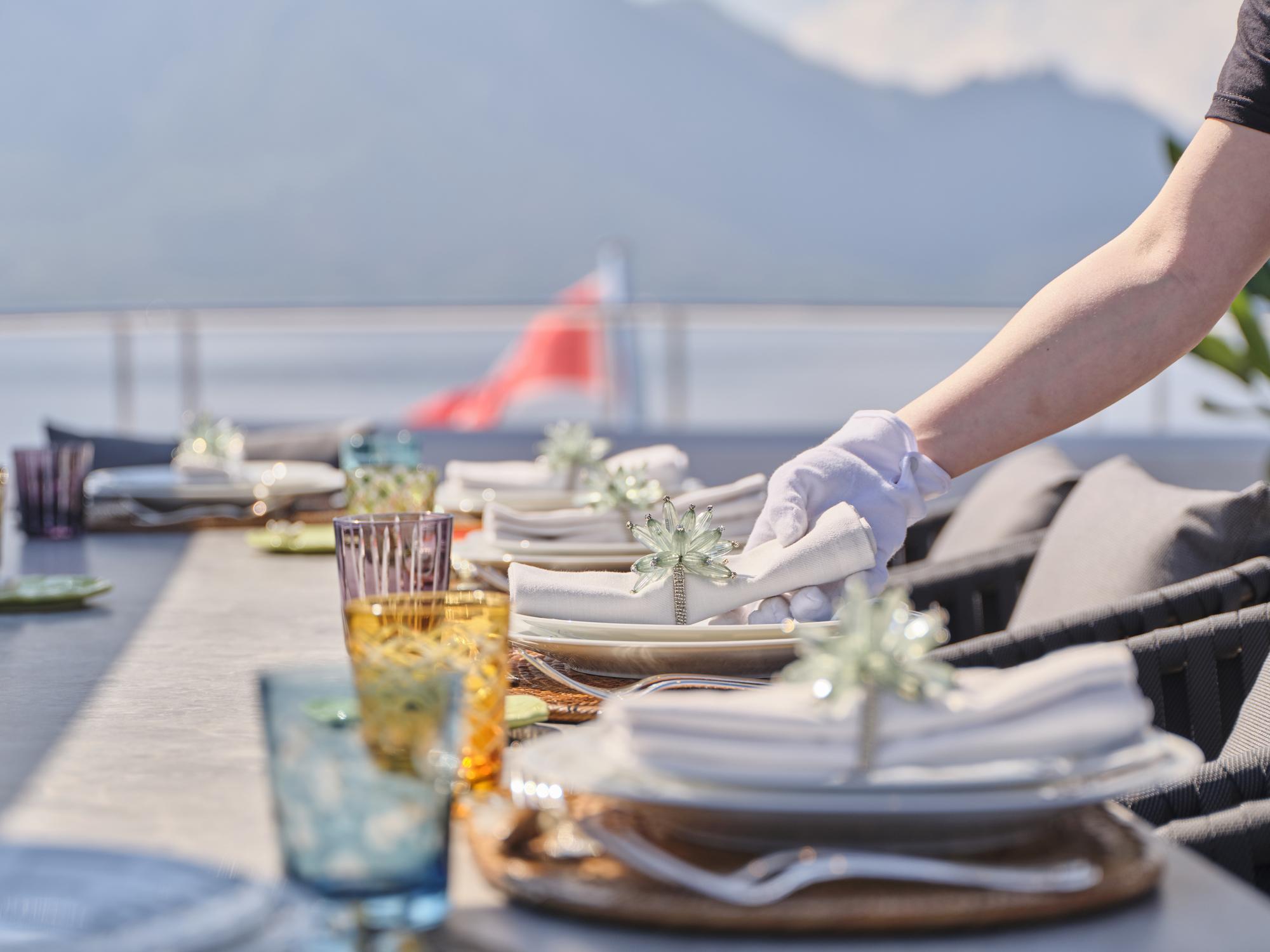 oneiro-lifestyle-crew-service_fraseryachts-APgywPfi.jpg