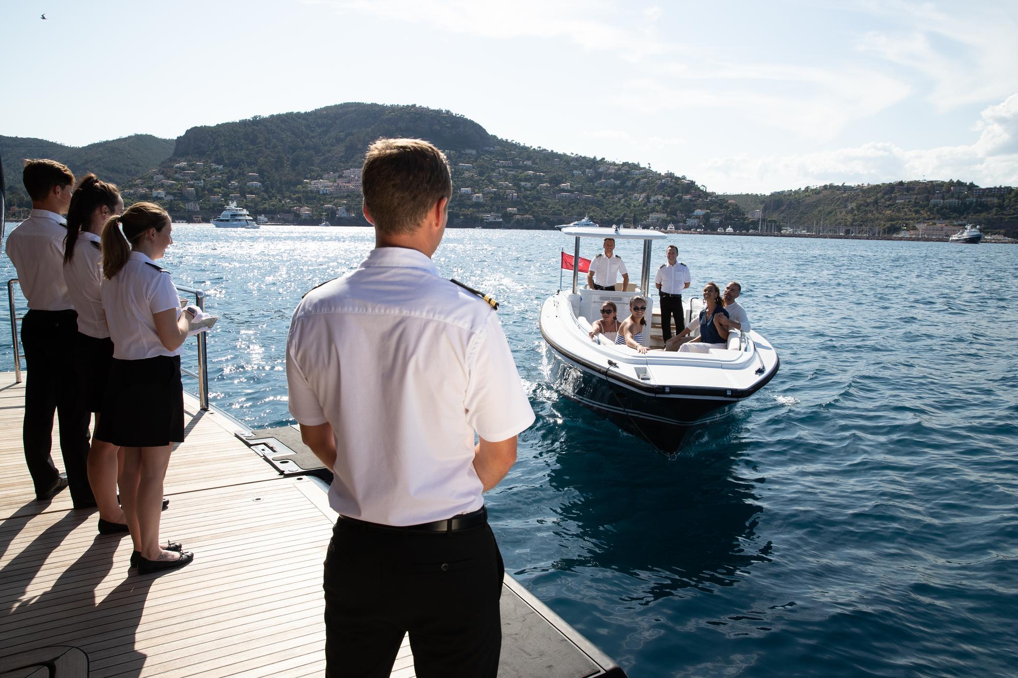 wheels-lifestyle-crew-guest-welcoming_fraseryachts-Fzty4jOF.jpg