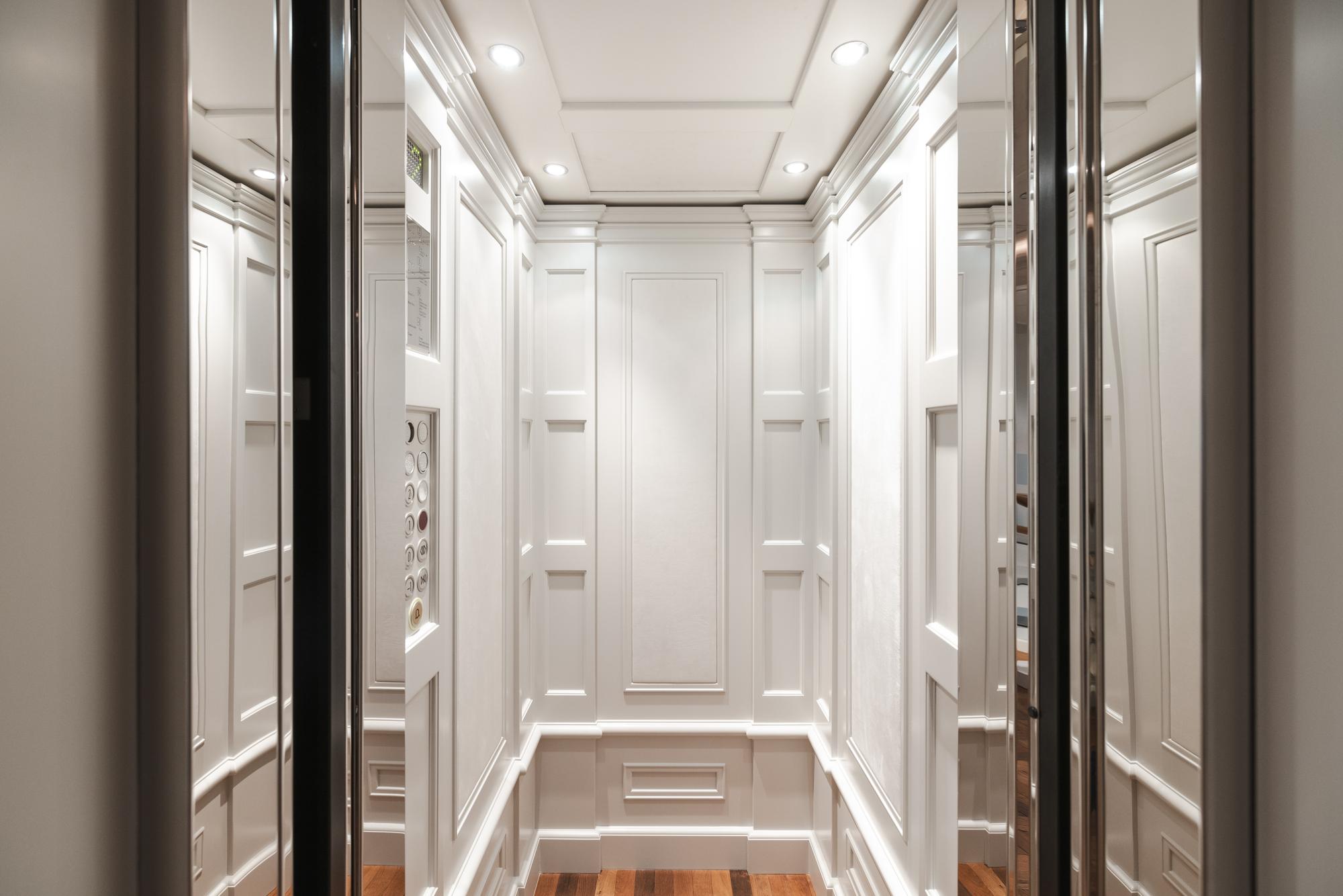 carinthiaVII-lifestyle-elevator-front-view-inside_fraseryachts-i8fyA15V.jpg