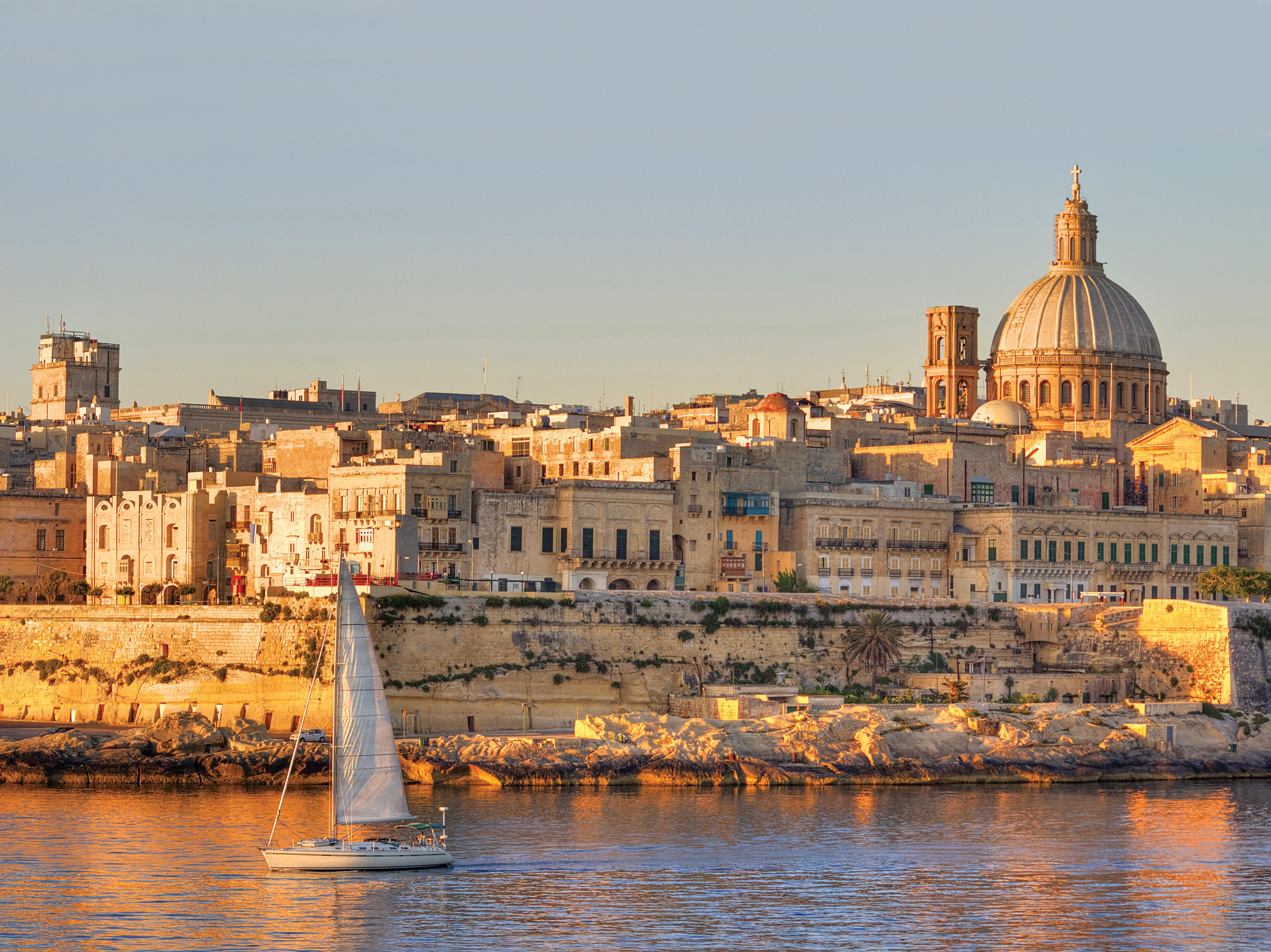 office-people-malta-epG4wK1b.jpg