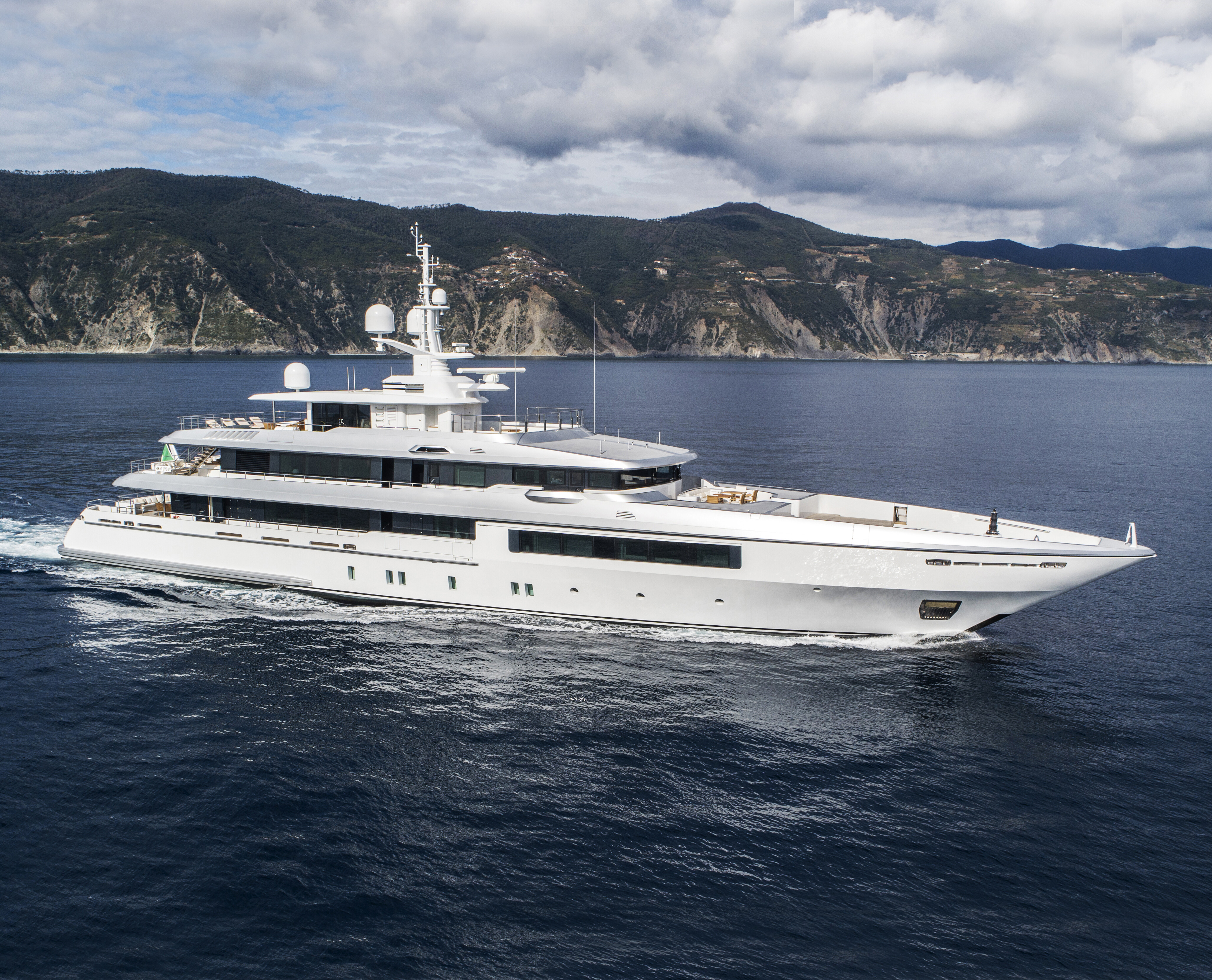 The elegant FRAMURA yacht at Codecasa Shipyard, showcasing timeless design and exceptional craftsmanship. | FRAMURA yacht, Codecasa Shipyard, luxury yacht, yacht design, shipbuilding, craftsmanship | Fraser Yachts