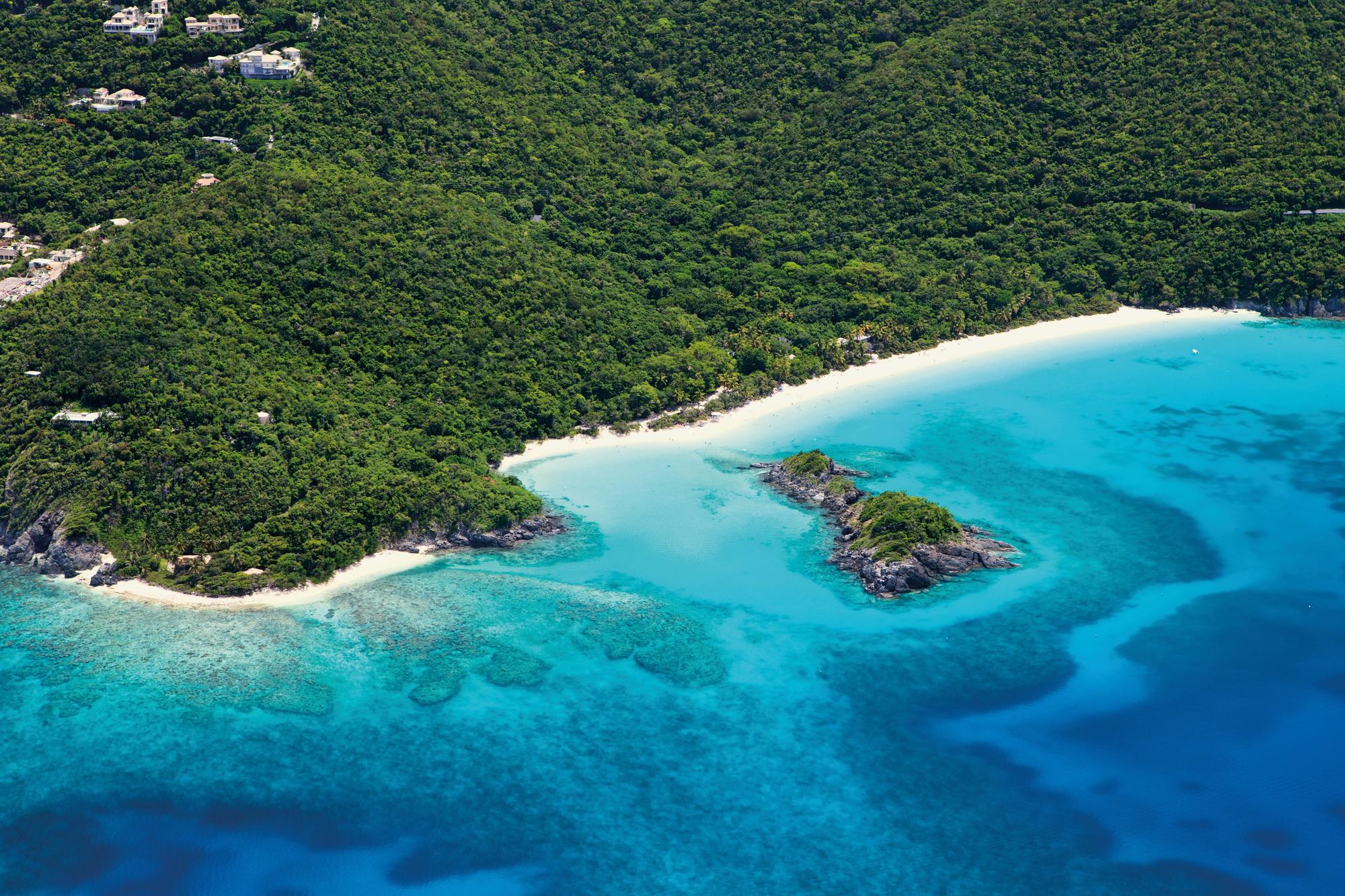 Explore the stunning coastline of Trunk Bay in the British Virgin Islands, part of the Leeward Islands in the Caribbean, with Fraser Yachts. | Caribbean, Leeward Islands, British Virgin Islands, Trunk Bay, coastline, yacht charter | Fraser