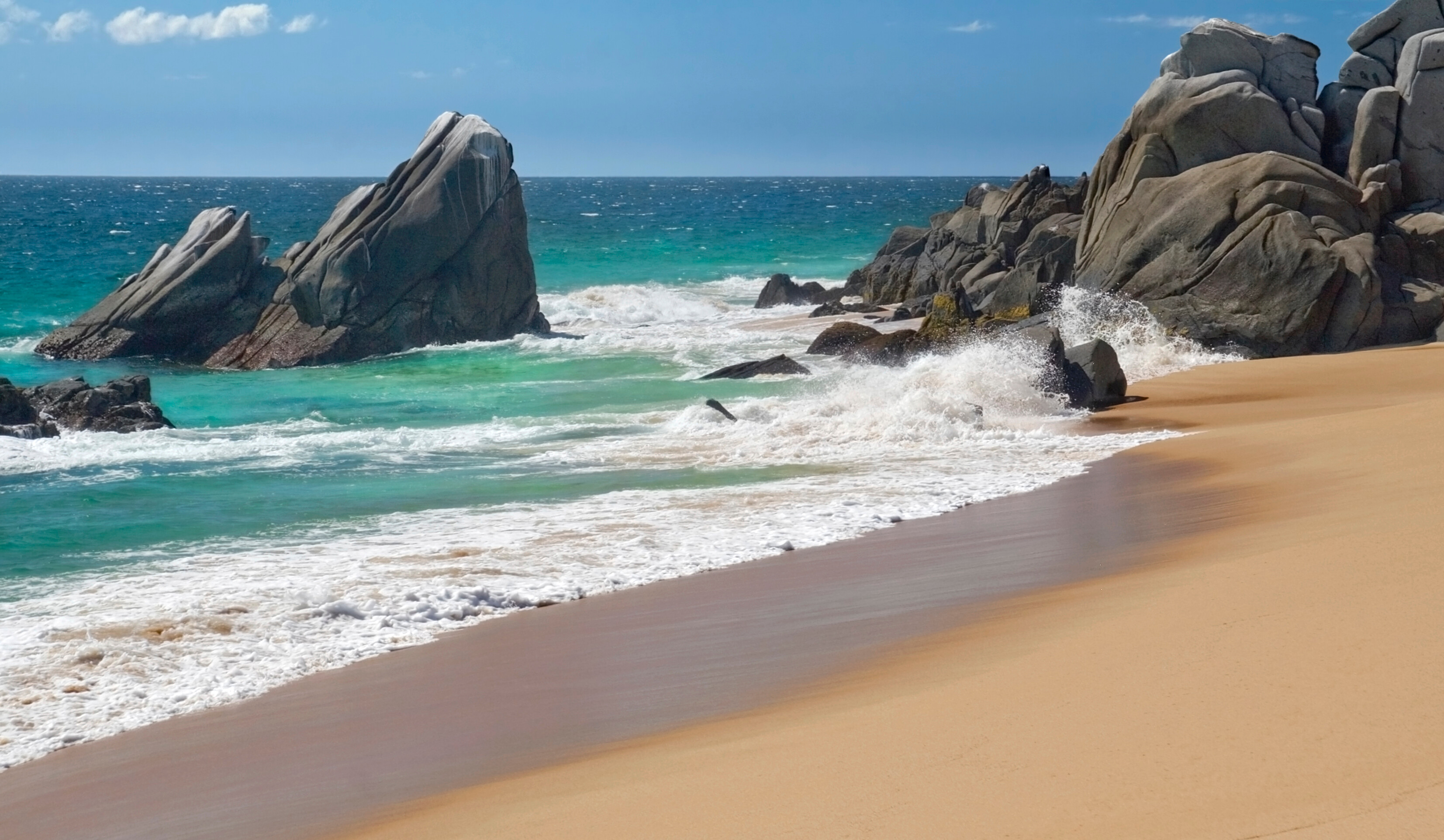 Mexico_GoldenBeach_iStock_000002918140_HR-9Q0KLhl3.jpg