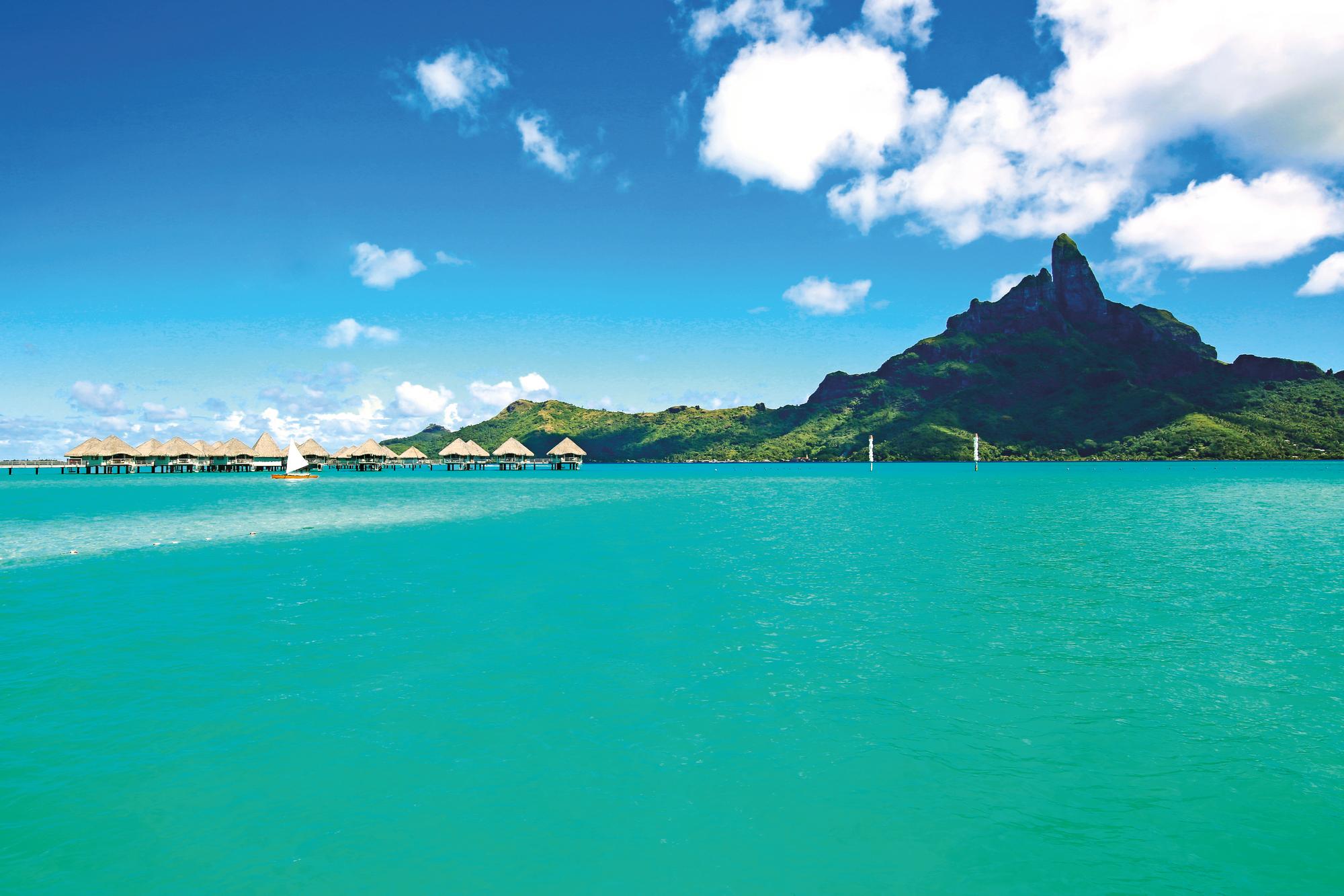 Experience the enchanting beauty of Bora Bora in the South Pacific with Fraser Yachts. | South Pacific, Bora Bora, yacht charter | Fraser