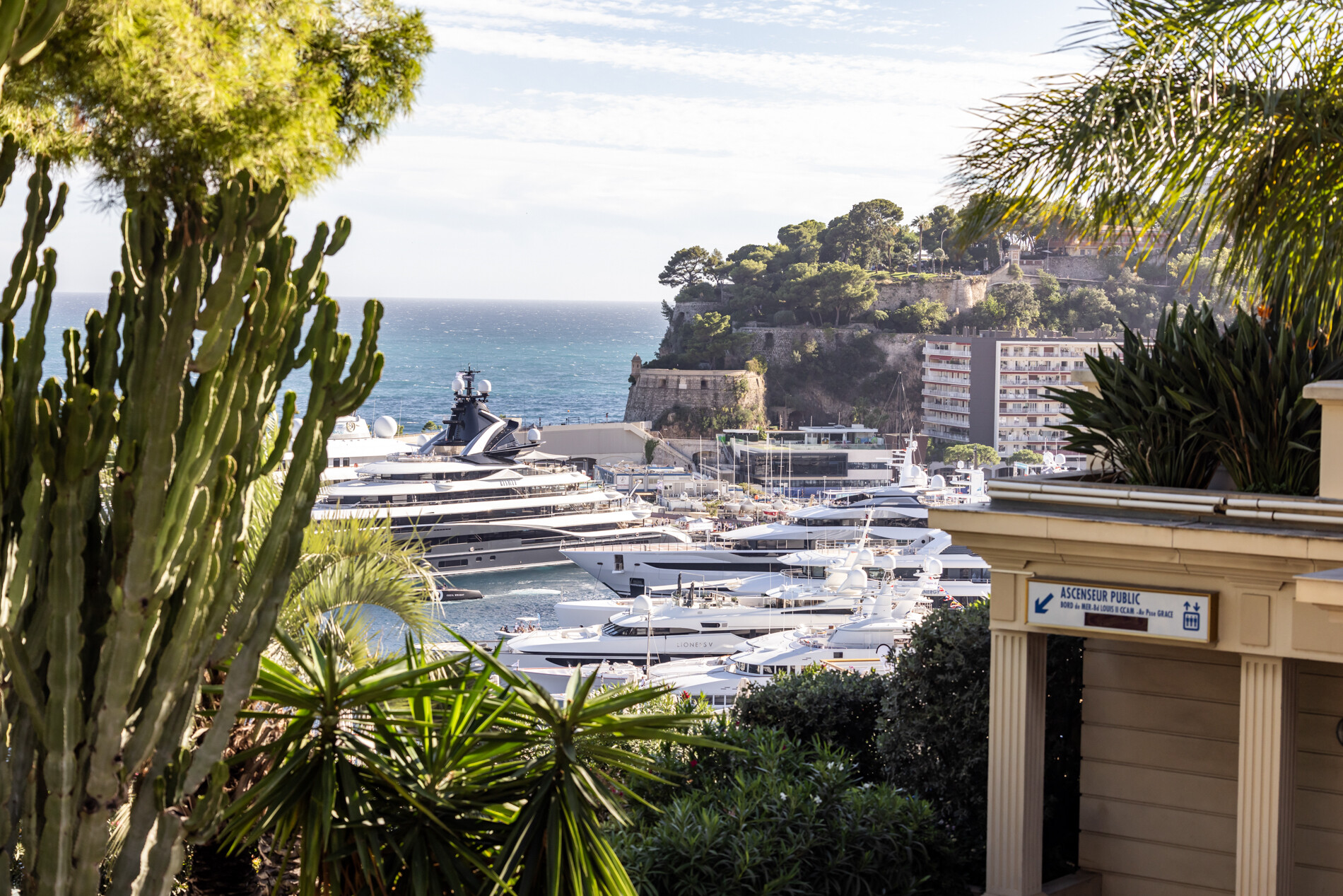 2024-10-03_Guy Fleury_Fraser Yachts_Monaco Yacht Show 2024-716-NF5NKw0O.jpg