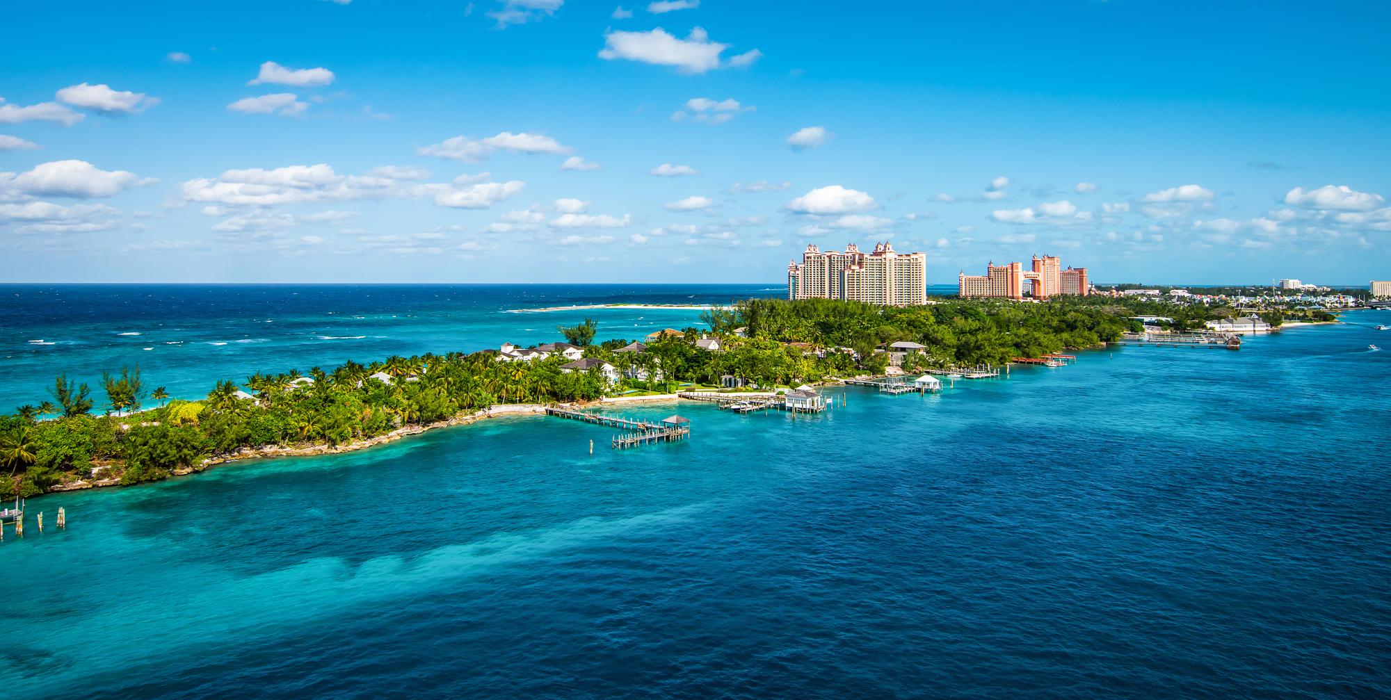 Experience vibrant views and a vacation paradise on Paradise Island, Nassau, Bahamas | Nassau, vibrant, view, vacation, tourist resort, Paradise Island, Bahamas | Fraser