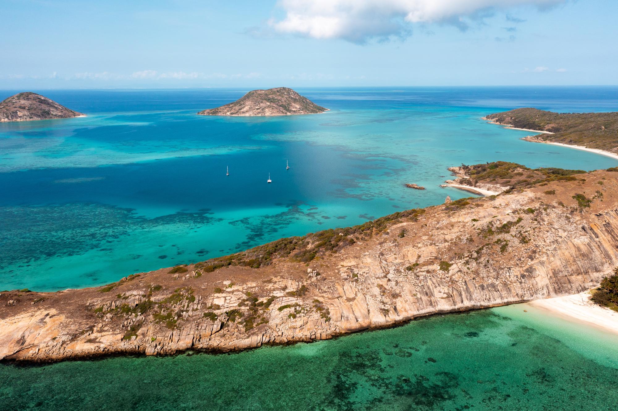 Lizard Island offers a picturesque view of white sand beaches and serene waters, making it a traveler's paradise in the Great Barrier Reef | Paradise, travel, view, white sand | Fraser