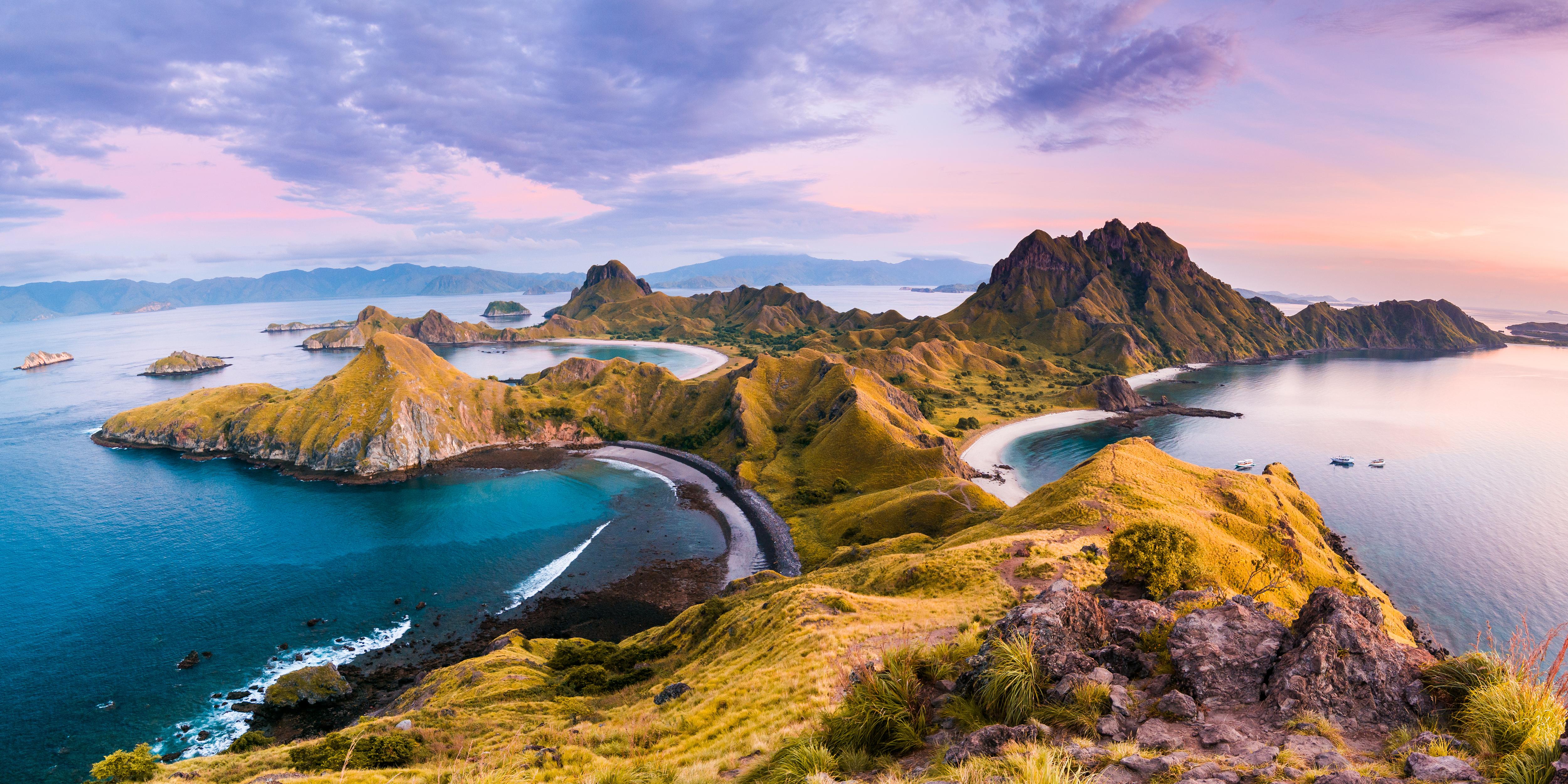 Aerial view of Padar Island at sunrise near Labuan Bajo, Indonesia—iconic ridges and quiet anchorages set the scene for early morning hikes and panoramic charter experiences | Fraser