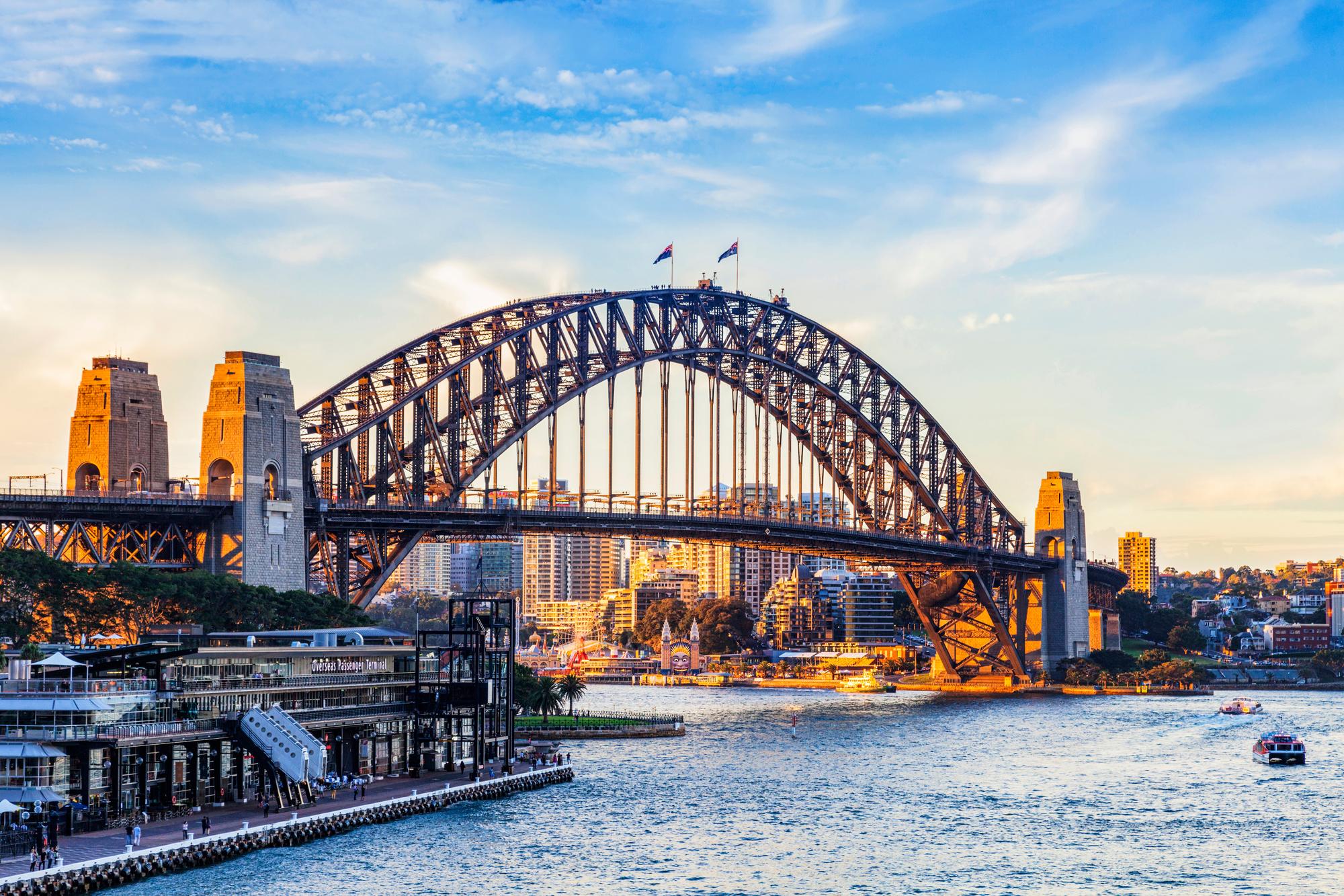 Sydney’s Harbour Bridge: An iconic arch bridge and international landmark connecting the city | Arch Bridge, Famous Place, Connection, International Landmark | Fraser