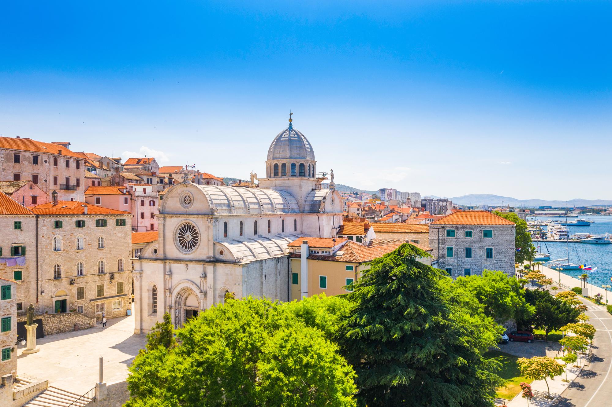 Admire the Dalmatian architecture and cityscape of Šibenik, Croatia, featuring the iconic St. James Cathedral | Dalmatian, cityscape, architecture, St. James Cathedral, Šibenik, Croatia | Fraser