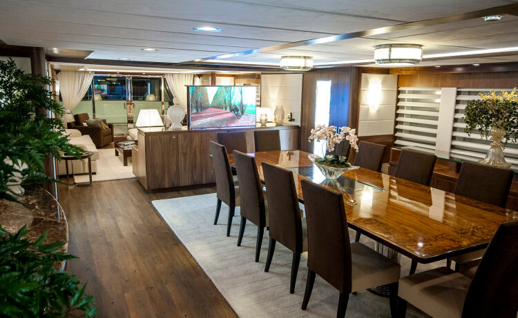 MCP HEMISPHERE 140/02 Fraser Yachts