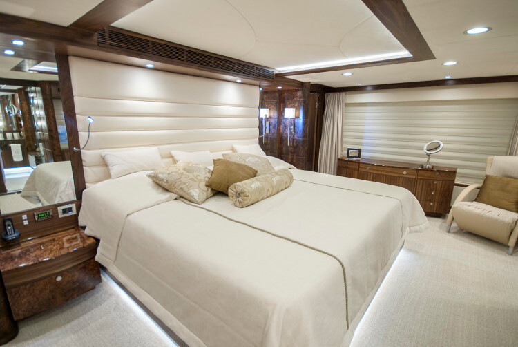 MCP HEMISPHERE 140/02 Fraser Yachts