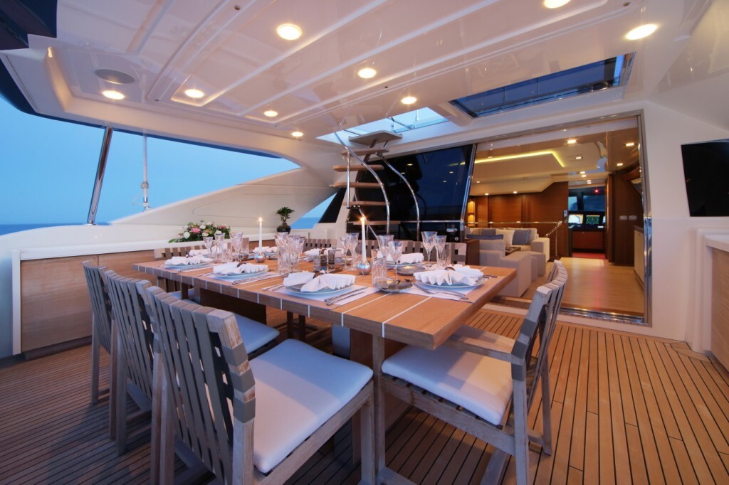 Lady dia yacht for charter with fraser