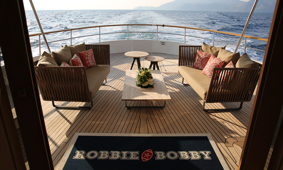 Fraser Speaks to the Captain of ROBBIE BOBBY | Fraser Yachts