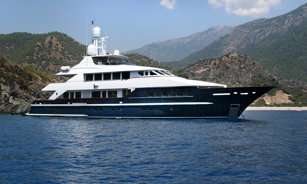 Sold | LADY AZUL | Motor Yacht | Fraser Yachts