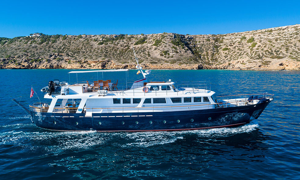 24.34m BLACK PEPPER Joins The Fraser Sales Fleet | Fraser Yachts