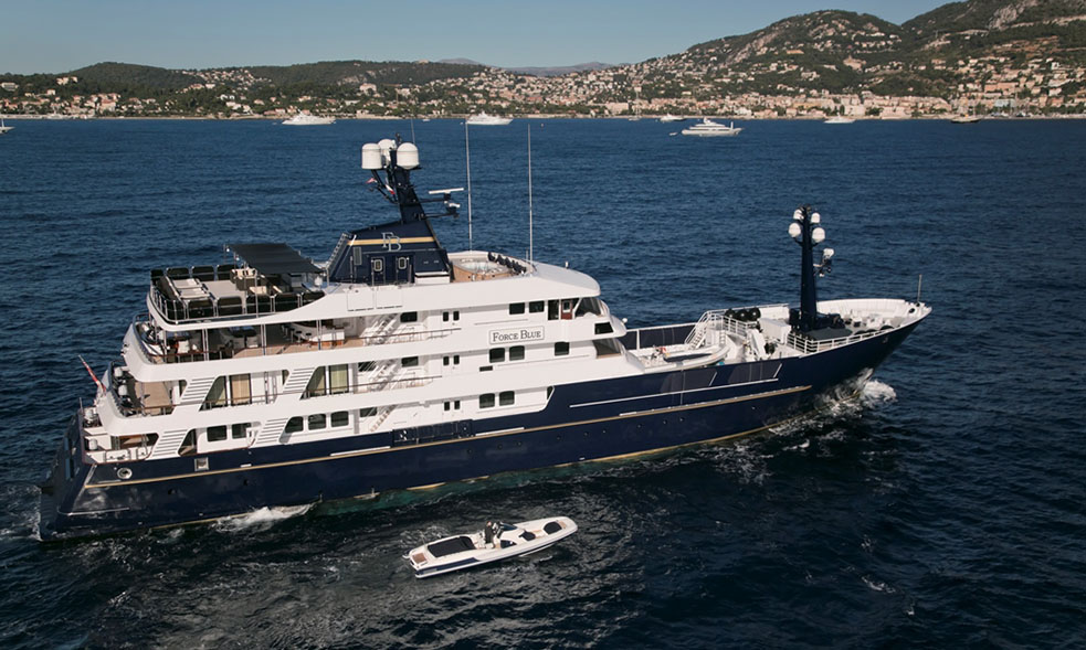 My FORCE BLUE Now Available For Charter | Fraser Yachts
