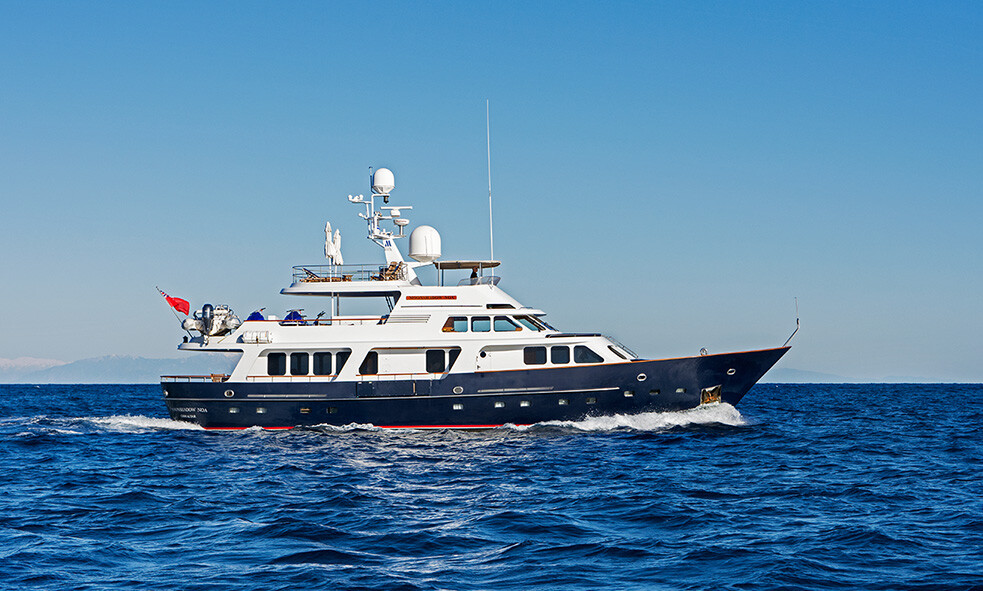 26m/85' MOONSHADOW NOA Joins the Fraser Sales Fleet | Fraser Yachts