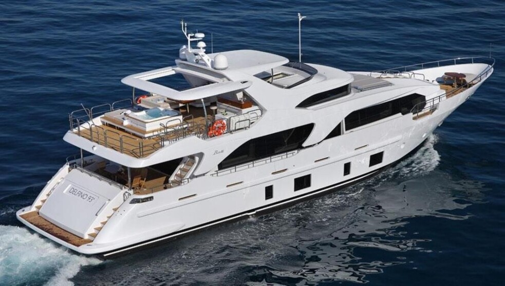 SUNRISE 35m/115' Joins the Fraser Sales Fleet | Fraser Yachts