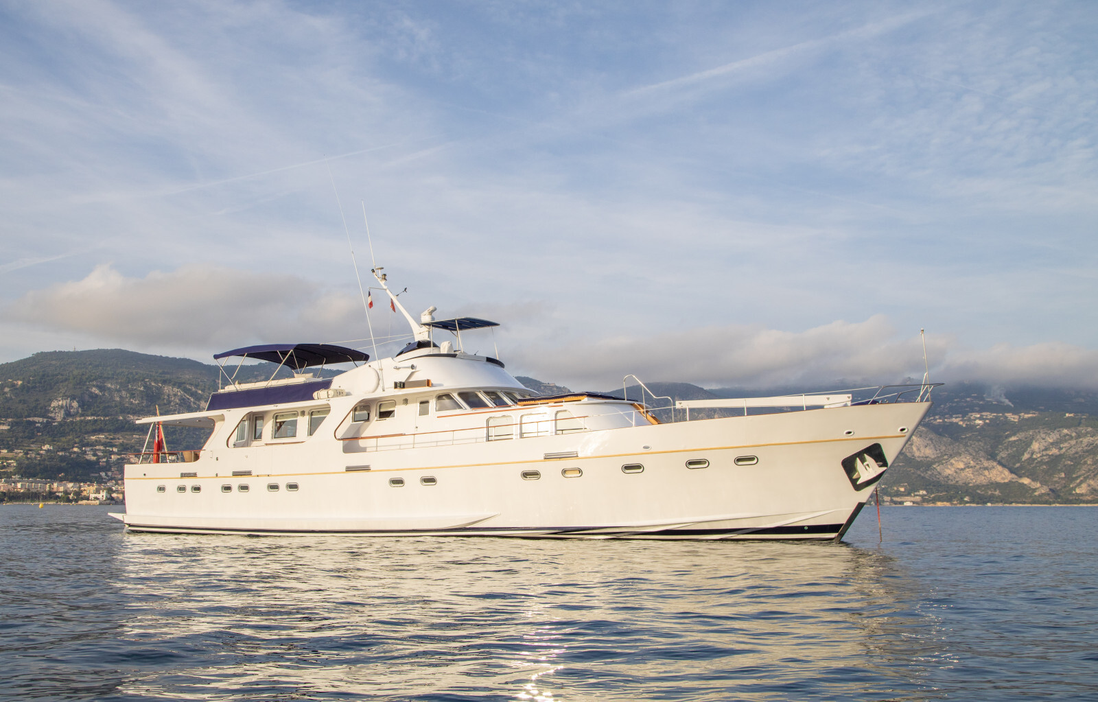 26m SHOOTIN' THE BREEZE Joins the Fraser Sales Fleet | Fraser Yachts