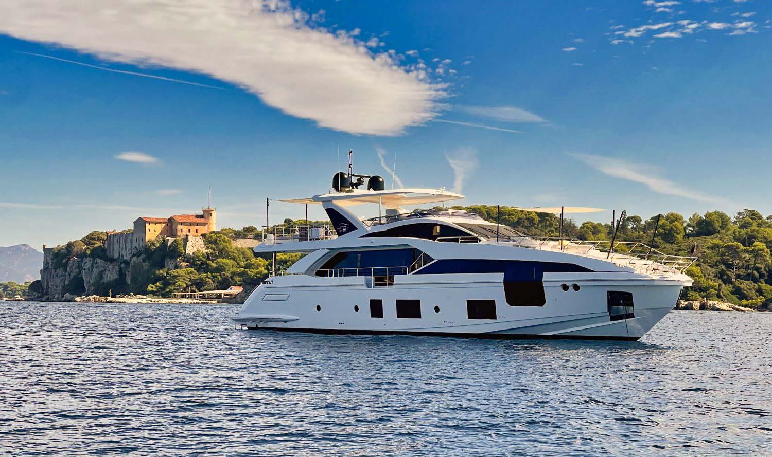 AZIMUT Grande 27 Sold | Fraser Yachts