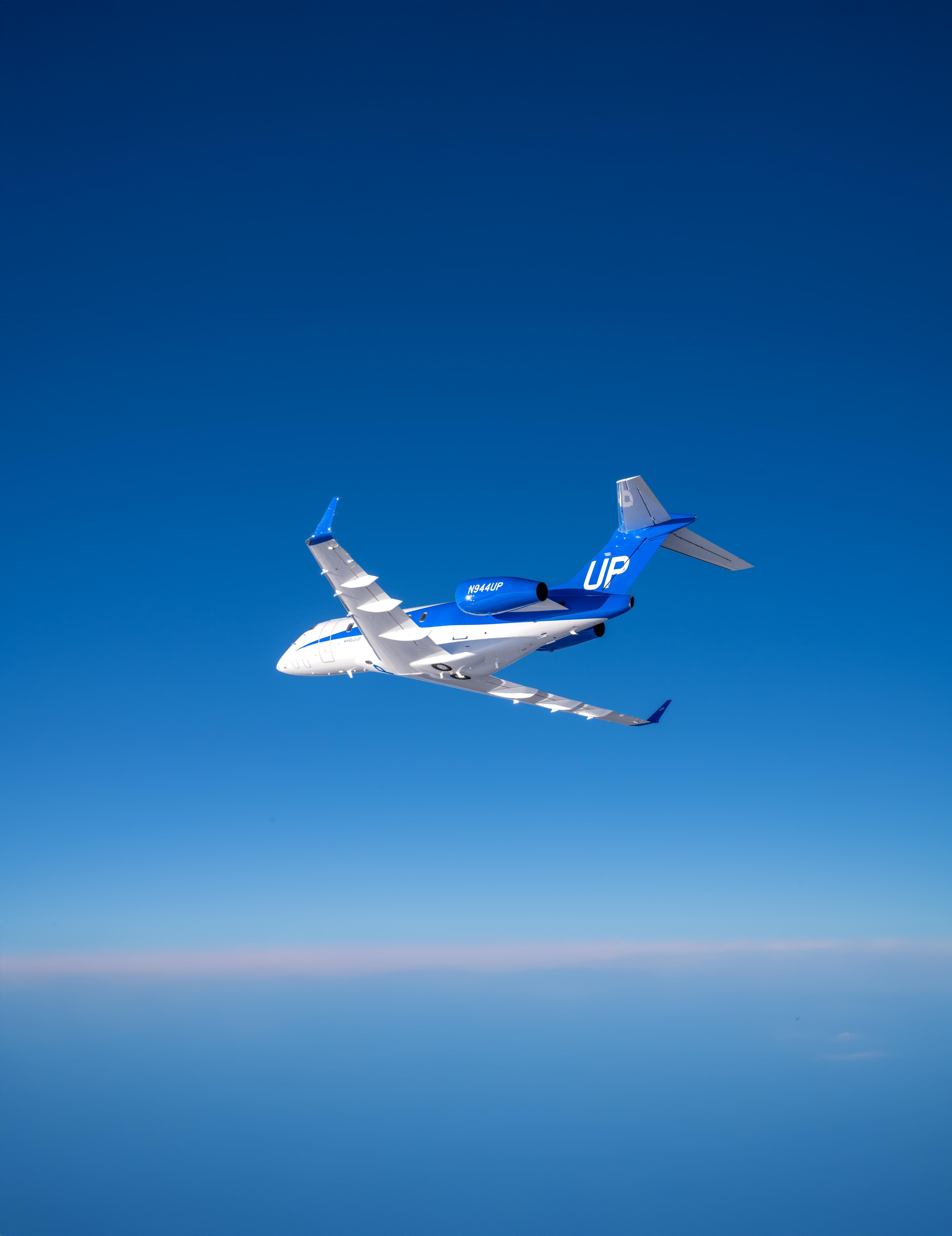 CHALLENGER300_AMEXTENDED--01068-Tf6LkTAx.jpg