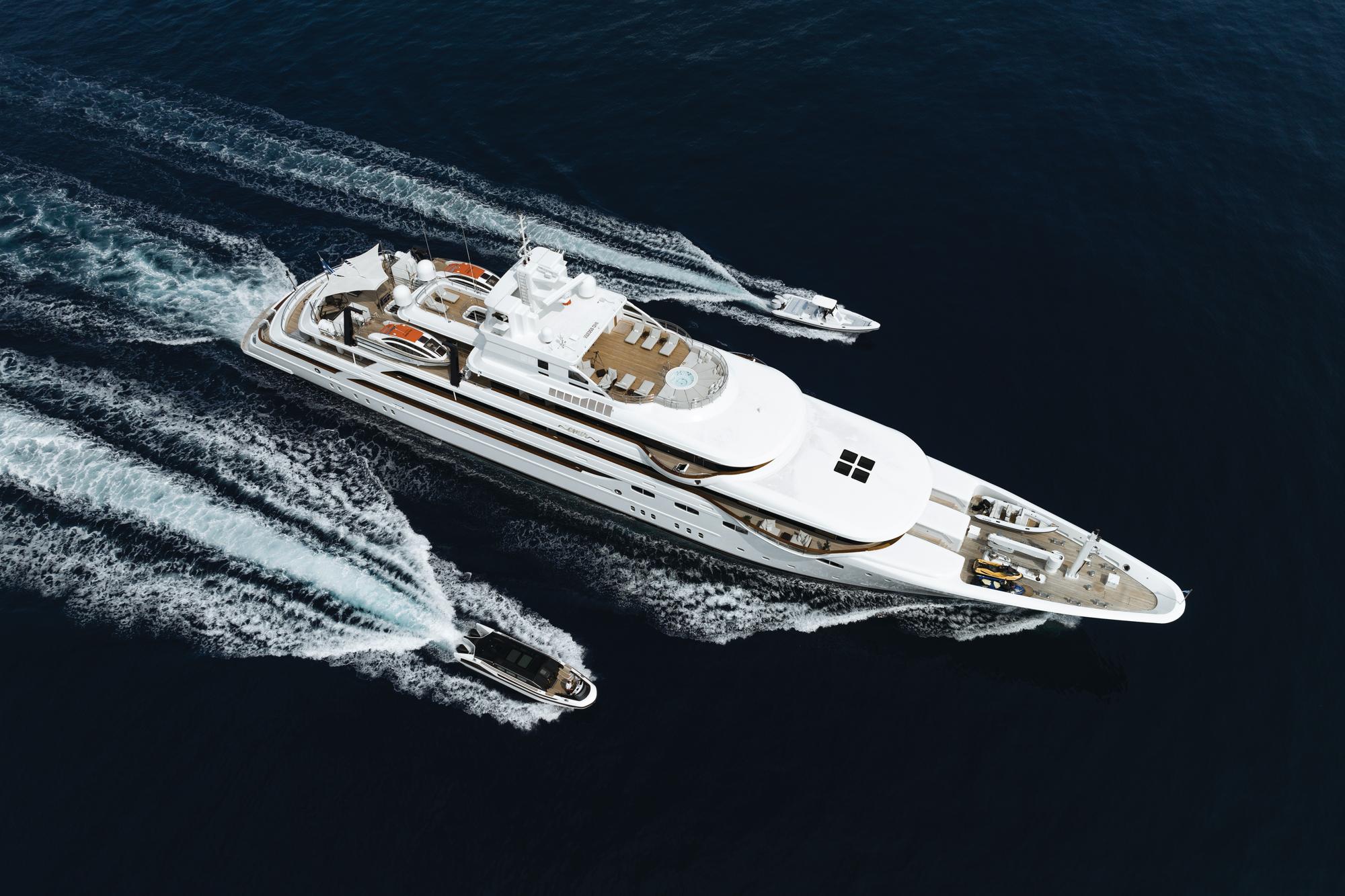 emir-yachts-at-sea-three-boats-view-from-above_fraseryachts-N3UxBdfs.jpg